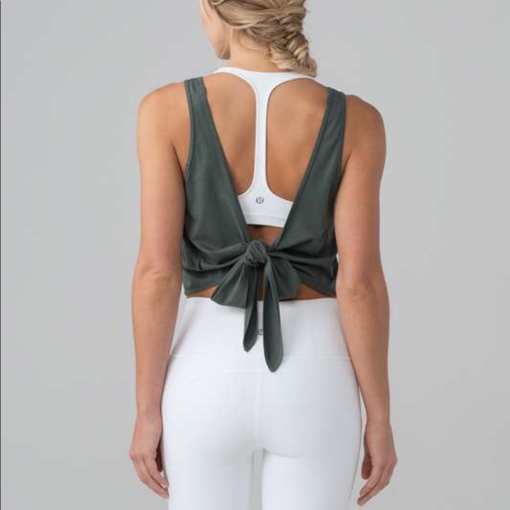 NWT It’s a Tie Tank Size 2 Lululemon